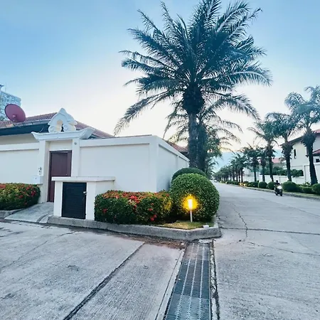 Mj42 House Majestic Poolvillas *