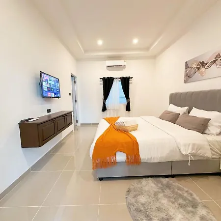 Private Pool 4 Bedroom 5 Bathroom Near Walking Street And Bbq Pattaya