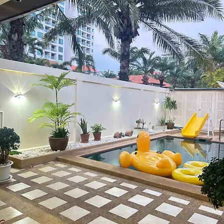 ฮอลิเดย์พาร์ค Mj42 House Majestic Poolvillas