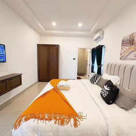 Private Pool 4 Bedroom 5 Bathroom Near Walking Street And Bbq * Pattaya