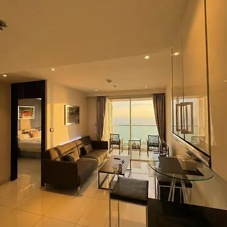 Panoramic Sea View At Sky Residences - Pratamnak Modern Apartment *