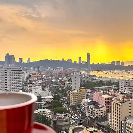 Edge - High Floor Sea View With Rooftop Pool Pattaya