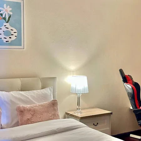 Apartment Beachfront 3br With Ocean-view Balcony *