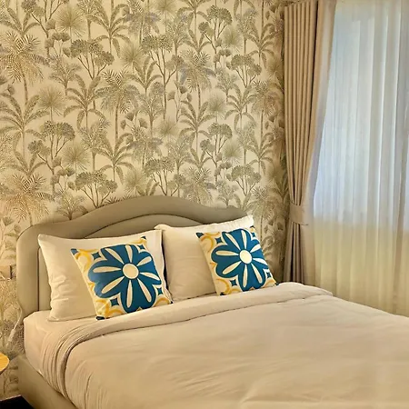 Beachfront 3br With Ocean-view Balcony
