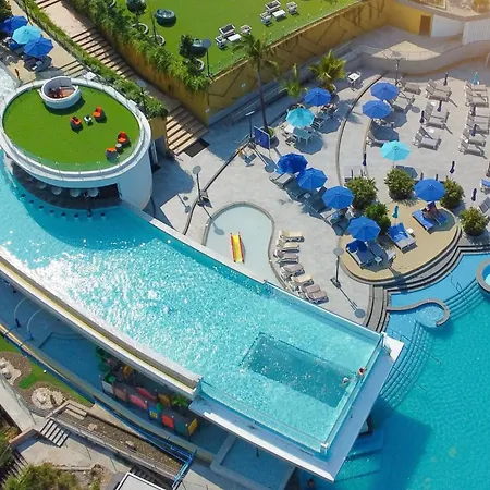 Royal Cliff