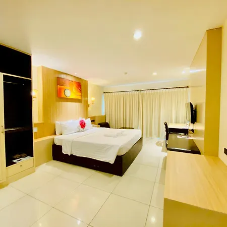 โรงแรม เบย์วอลค์ เรสซิเดนซ์ พัทยา - บาย ไทยวัฒน์ 3*