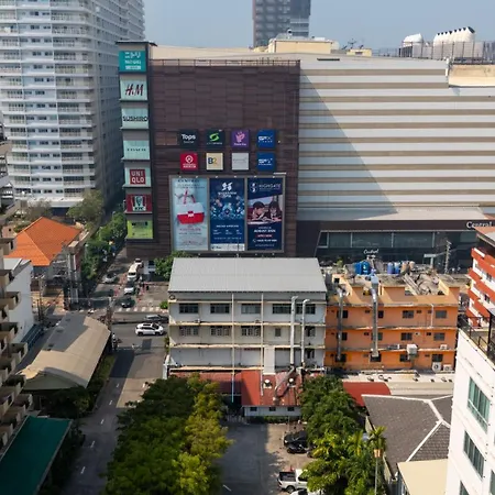 โรงแรม โกลเด้นบีชโฮเทล พัทยา 4*