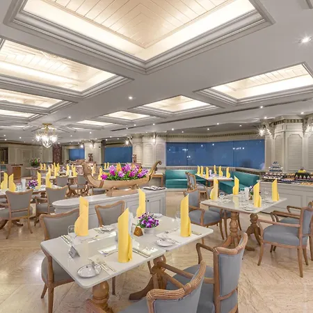 Royal Cliff Grand