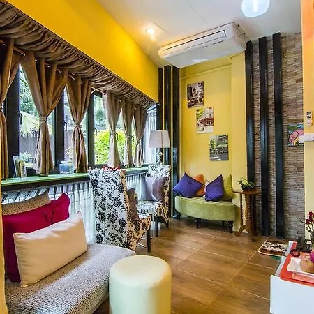 โรงแรม Oyo 146 Rivana Boutique By Sandara Pattaya