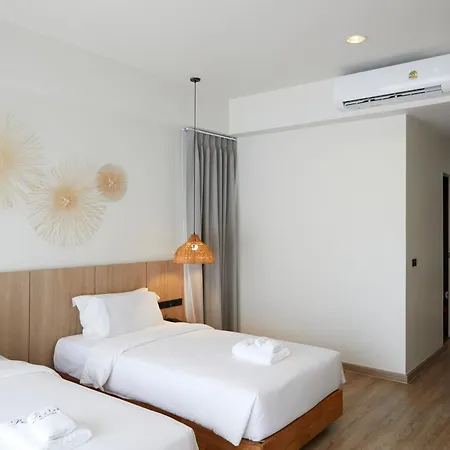 โรงแรม The Leela &