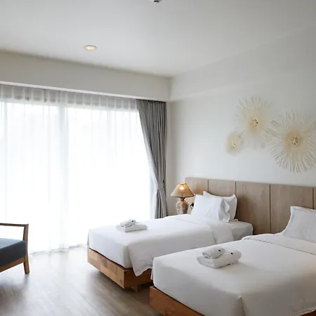The Leela & โรงแรม 4*
