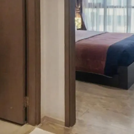 One Bedroom With Pool View At The Base Near Festival * Pattaya