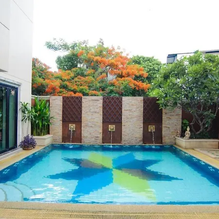 โรงแรม Diamond Place 3*