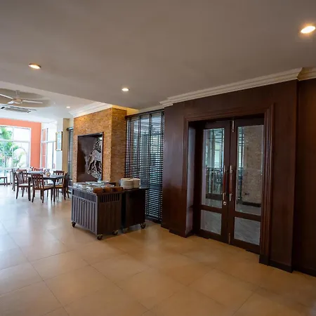 Sunday Chateau En - Pattaya