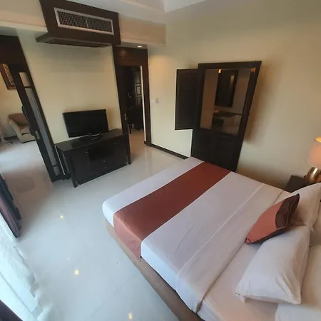 Palette Luxe North โรงแรม 5*