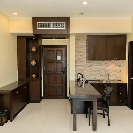 Sunday Chateau En - 5* Pattaya