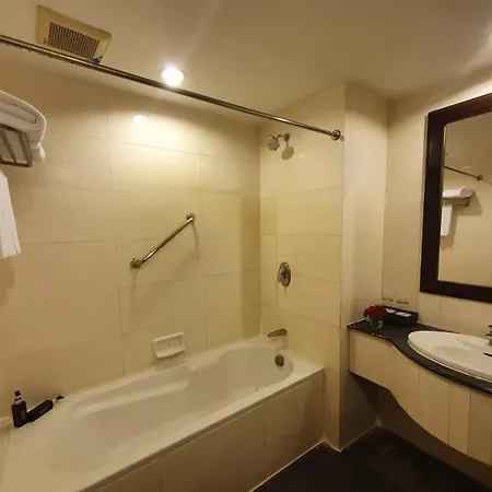 Palette Luxe North โรงแรม Pattaya