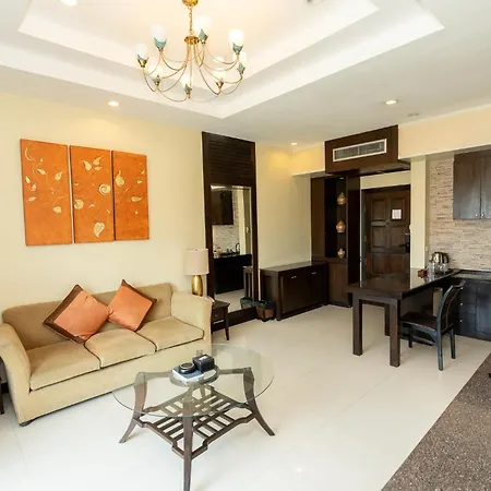 Hotel Sunday Chateau En - Pattaya
