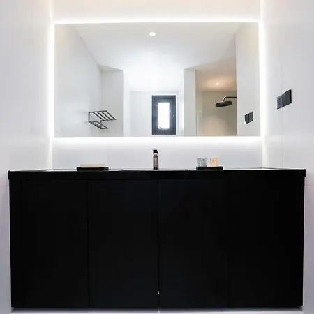 Hiii Aura Pool โรงแรม Pattaya