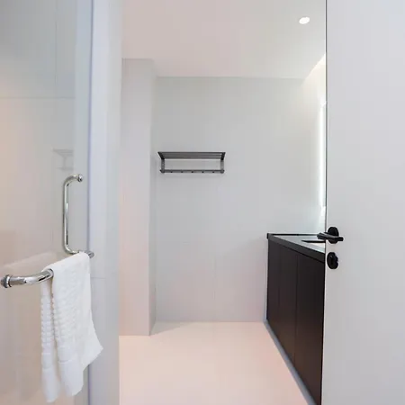 โรงแรม Hiii Aura Pool