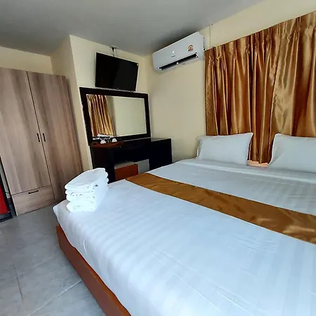 Hostel Rustic Comfort Zone, *