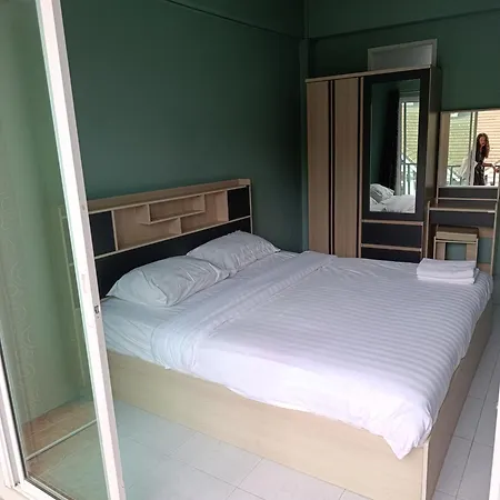 บ้านพัก 4 Palms Prathanak Pattaya