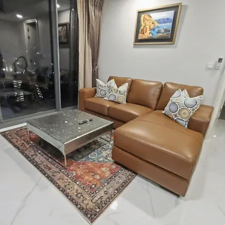Luxury Large One Bedroom Seaview Serviced At Wongamat, วันหยุดที่บ้าน *