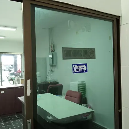 ที่พัก , & Coworking *