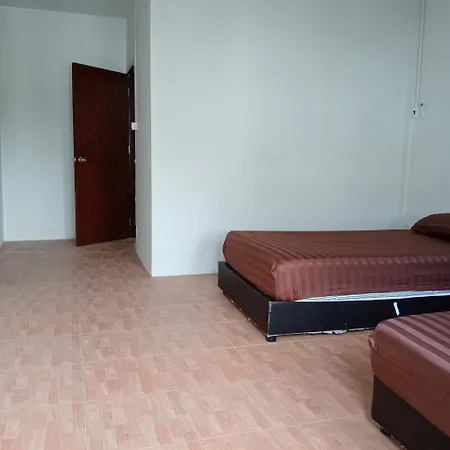 ที่พัก , & Coworking *