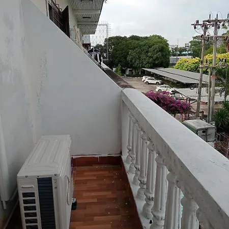 , & Coworking ที่พัก