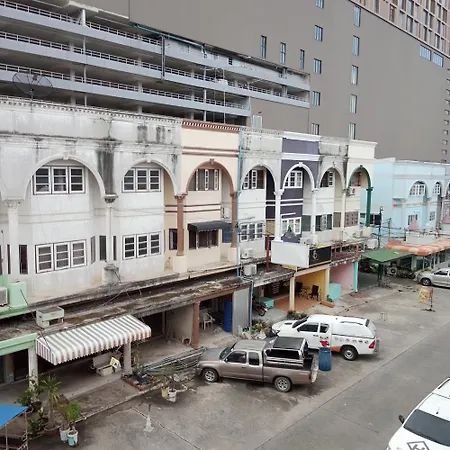 ที่พัก , & Coworking *