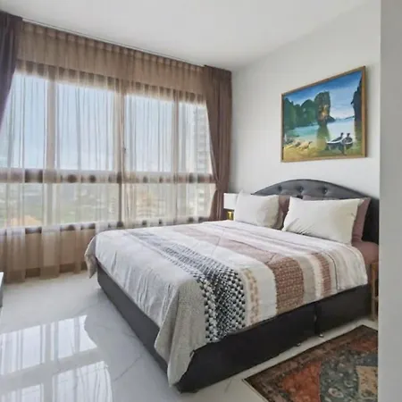 วันหยุดที่บ้าน Luxury Large One Bedroom Seaview Serviced At Wongamat,