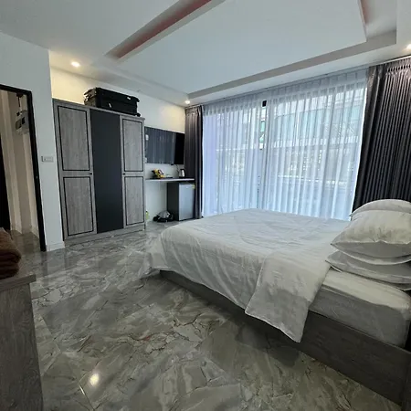 Moggy S Bar And 3* Pattaya