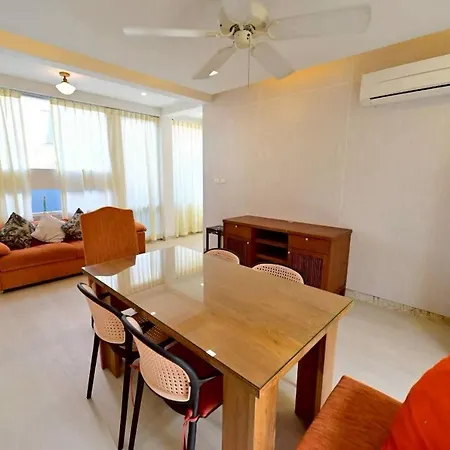 Fiscus 3 Bedrooms With Private Pool. Villa *