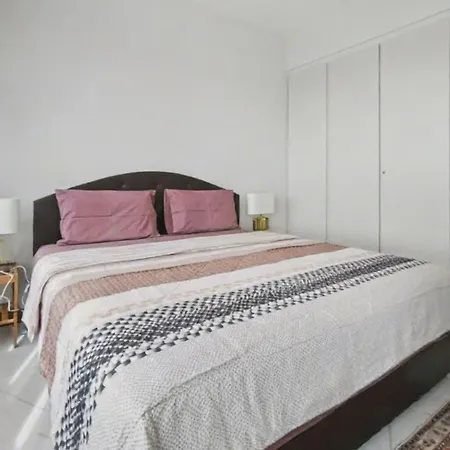 Luxury Large One Bedroom Seaview Serviced At Wongamat, วันหยุดที่บ้าน Pattaya