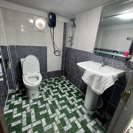 Rustic Comfort Zone, Hostel *