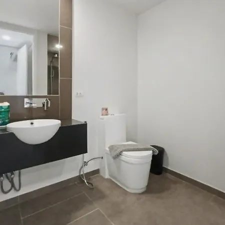 Luxury Large One Bedroom Seaview Serviced At Wongamat, Pattaya