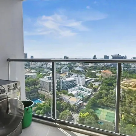 วันหยุดที่บ้าน Luxury Large One Bedroom Seaview Serviced At Wongamat,