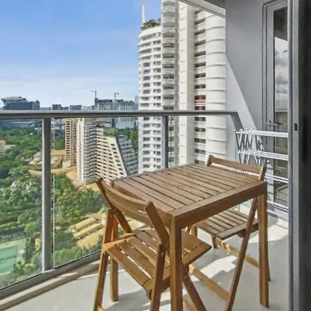 วันหยุดที่บ้าน Luxury Large One Bedroom Seaview Serviced At Wongamat, Pattaya