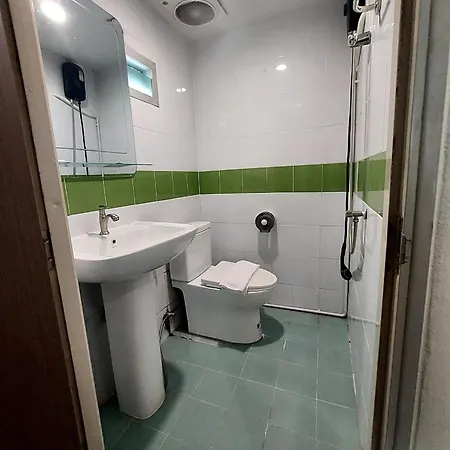 Hostel Rustic Comfort Zone, *