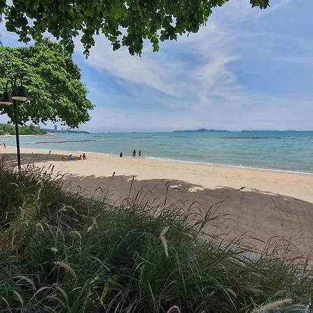 Luxury Large One Bedroom Seaview Serviced At Wongamat, Pattaya