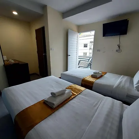 Hostel Rustic Comfort Zone,