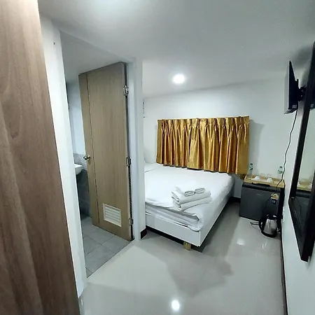 Hostel Rustic Comfort Zone, Pattaya