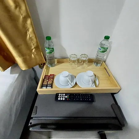 Rustic Comfort Zone, Hostel