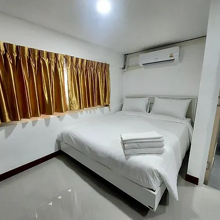 Hostel Rustic Comfort Zone, *