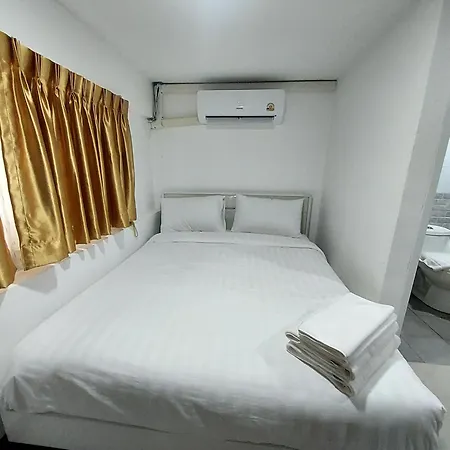 Hostel Rustic Comfort Zone, *