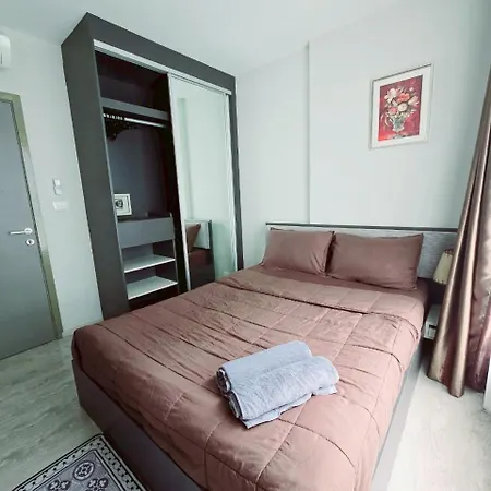 The Base Pool View Fast Wifi 5 Min Walk To By Lees อพาร์ทเม้น *
