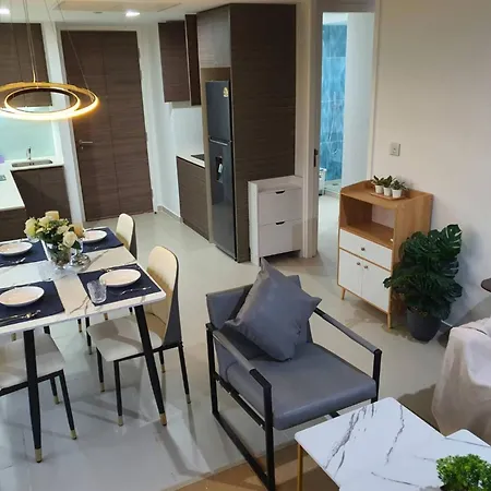 อพาร์ทเม้น The Guestrooms *