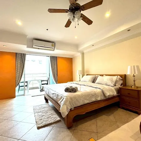 View Talay 6 Close To Apartment Pattaya