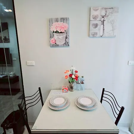 อพาร์ทเม้น The Base Pool View Fast Wifi 5 Min Walk To By Lees